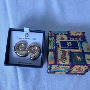 House of Harlow 1960 Gold tone shell swirl  Statement Earrings new in box pierce